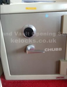 Chubb safe opened by Jason Jones of Key Elements